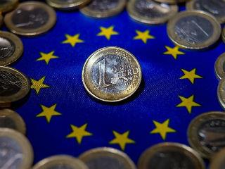 Η βελτίωση των επιχειρηματικών προσδοκιών που συνέδραμε στη βελτίωση του οικονομικού κλίματος που για το μήνα Αύγουστο κυμάνθηκε στις 105,2 μονάδες σε σχέση με τις 99,2 τον Αύγουστο του 2017(με τα τελευταία βέβαια στοιχεία του Σεπτεμβρίου υπήρξε μικρή επιδείνωση στις 101,3 μονάδες λόγω κυρίως επιδείνωσης των προσδοκιών στη βιομηχανία, κάτι που παρατηρείται στο σύνολο της Ευρώπης)
