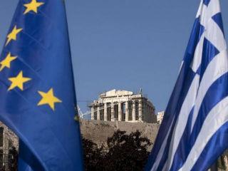 Η σημερινή απόφαση της Επιτροπής για την ενεργοποίηση του πλαισίου ενισχυμένης εποπτείας, όπως προβλέπεται στον κανονισμό (ΕΕ) αριθ. 472/2013 (μέρος του αποκαλούμενου «δίπτυχου») διευκολύνει την επιστροφή της χώρας στην κανονικότητα, αξιοποιώντας την πρόοδο που έχει σημειωθεί. Θα στηρίξει την ολοκλήρωση, την υλοποίηση και τη συνέχιση της εφαρμογής των μεταρρυθμίσεων που συμφωνήθηκαν στο πλαίσιο του προγράμματος, σύμφωνα με τις δεσμεύσεις που ανέλαβαν οι ελληνικές αρχές. Αυτό είναι ζωτικής σημασίας για να διασφαλιστεί η εμπιστοσύνη των αγορών και, συνεπώς, να ενισχυθεί η οικονομική ανάκαμψη της Ελλάδας, ιδίως κατά την αμέσως μετά το πρόγραμμα περίοδο.