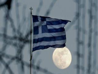 Αλλοίμονο στην κοινωνία – σ’ εκείνη τη μεγάλη σιωπηρή πλειοψηφία (τους «αμνούς») καρτερικά υπομένουσα την ουσιαστική κατάργηση του συστήματος αξιών που για πάνω από 300 χρόνια τώρα έφερε την πρόοδο: την δημιουργία πραγματικού πλούτου, την μείωση των κοινωνικών αδικιών και την μετρημένη υιοθέτηση της τεχνολογικής εξέλιξης. Καρτερικά, μπροστά στις καθημερινές προκλήσεις που συνεπάγεται η κατάργηση της έννομης τάξης στο όνομα της κομματικής σκοπιμότητας και ο άκρατα ανενδοίαστος λαϊκισμός—της δεξιάς ή της αριστεράς, δεν έχει σημασία.