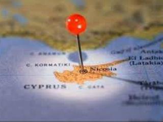 Το τι θα κάνει η Τουρκία του Ερντογάν σφιχταγκαλιασμένη με την ακροδεξιά είναι δικό της θέμα. Ελλάδα και Κύπρος οφείλουν να μην πέσουν στην καλοστημένη παγίδα της Άγκυρας, που επιδιώκει μια λύση κομμένη και ραμμένη στα μέτρα της, μια λύση που θα δώσει η Ε/Κ πλευρά και δεν θα πάρει παρά υποσχέσεις, που εύκολα μπορούν να μην υλοποιηθούν από έναν αναξιόπιστο αντισυμβαλλόμενο.