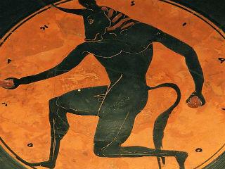 Όταν ο νεοφιλελευθερισμός εξηγούσε ότι οι αναπτυξιακές πολιτικές οφείλουν να στηρίζονται σε διαρκείς διαρθρωτικές μεταρρυθμίσεις και εκσυγχρονισμό των οικονομιών, ώστε αυτές να ακολουθούν τις συνεχείς αλλαγές και καινοτομίες και να προσαρμόζονται στις εκάστοτε νέες συνθήκες, βρήκε απέναντι του κυβερνήσεις και πολιτικό προσωπικό, που προέκριναν τις εύκολες και πολιτικά ανώδυνες επιλογές της νομισματοποίησης της πολιτικής μέσω των κεντρικών τραπεζών και του υπερδανεισμού.