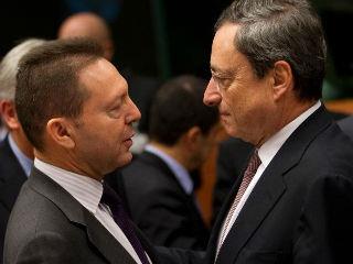 Μετά το μεγάλο φιάσκο της συνεδρίασης του Eurogroup στην Ρίγα, ο Ι. Στουρνάρας επικοινωνεί με τον Πρ. Παυλόπουλο: «Πρόεδρε, κινδυνεύει η χώρα, πρέπει κάτι να κάνουμε» ήταν τα λόγια του κεντρικού τραπεζίτη προς τον Πρόεδρο της Δημοκρατίας. Και τότε μπήκε σε εφαρμογή το σχέδιο το οποίο προέβλεπε πάση θυσία την διατήρηση της νομισματικής σταθερότητας, αλλά και της ανάκτησης της αξιοπιστίας της χώρας.
