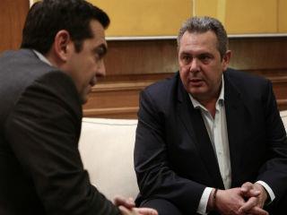 Θέλουν και την εξουσία. Επιδιώκουν, με άλλα λόγια, την αλλοίωση της κοινοβουλευτικής μας δημοκρατίας, την οποίαν θεωρούν «αστικό κατάλοιπο». Έτσι, την ώρα που έρχεται στο προσκήνιο το σκάνδαλο Καμμένου με τα βλήματα της Σαουδικής Αραβίας και είναι πρόσφατες οι μνήμες των τελευταίων συλλαλητηρίων, εμπλουτισμένες και με τα λόγια του Μίκη Θεοδωράκη κατά της αριστεράς, η κυβέρνηση σε άγαστη συνεργασία με μέρος της Δικαιοσύνης, φέρνει στο προσκήνιο ένα θέμα, που κάθε άλλο απλό είναι.