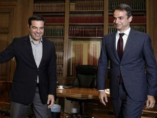 Μία μεγάλη πολιτική παράταξη, όπως είναι η Νέα Δημοκρατία, πρέπει, προφανώς, να διατηρεί αναλλοίωτο τον πυρήνα των ιδεολογικών της αρχών και να προσαρμόζει επιμέρους προγραμματικές εξαγγελίες και πολιτικές στις ραγδαία μεταβαλλόμενες οικονομικές, κοινωνικές και πολιτικές συνθήκες, χωρίς, βεβαίως, να απεμπολεί τις βασικές της αξίες