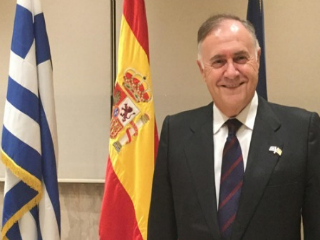 «Το Σύνταγμα του 1978 έθεσε τους κανόνες για να δημιουργήσουμε αυτό που σήμερα είναι ένα από τα πιο αποκεντρωμένα κράτη στον κόσμο, με περιοχές αυτοδιοικούμενες που απολαμβάνουν αρμοδιότητες, οι οποίες υπερκερνούν αυτές που αναγνωρίζονται από τα περισσότερα ομοσπονδιακά κράτη».