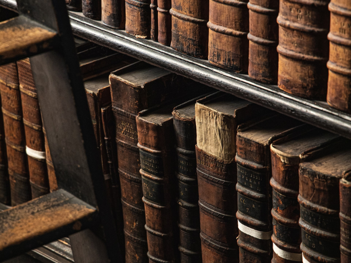 Κάθε βιβλίο της Αυν Ραντ εκδόθηκε όσο ήταν εν ζωή και εκατοντάδες χιλιάδες αντίτυπα πωλούνται κάθε χρόνο, με τις μέχρι στιγμής  πωλήσεις να  φθάνουν στα είκοσι εκατομμύρια. Πολλές εκδόσεις έγιναν μετά το θάνατό της. 