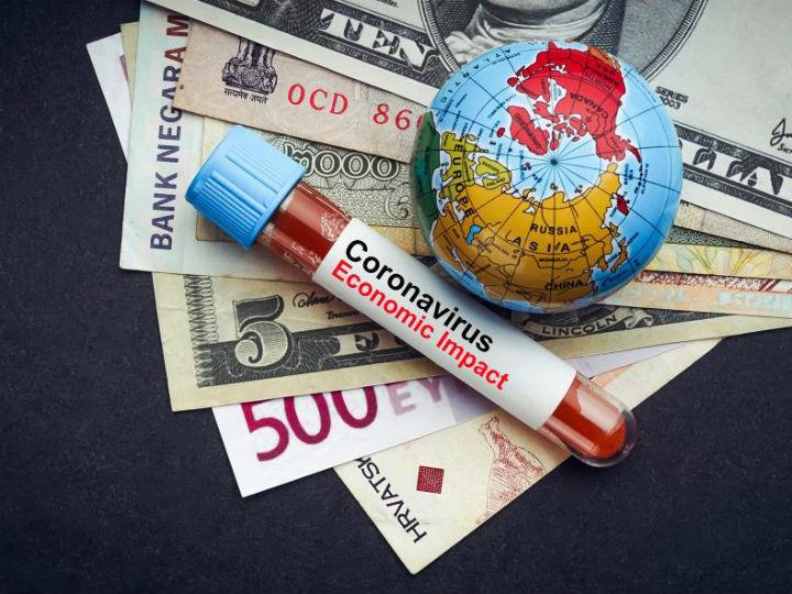 Πόσο θα αντέξουν οι οικονομίες με μηδενικά επιτόκια και άρα με αφανισμό της αποταμίευσης; Τι θα συμβεί με το δολάριο σε μια υπερχρεωμένη και εσωστρεφή Αμερική; Στην εποχή των αλγορίθμων και των πλατφορμών, ποια προοπτική έχουν ολόκληροι τομείς παροχής υπηρεσιών όπως το λιανεμπόριο, ο τουρισμός, οι μεταφορές, οι χρηματοοικονομικές υπηρεσίες και άλλες παρεμφερείς δραστηριότητες;