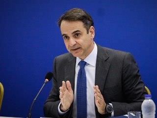 Σχεδόν μισό αιώνα μετά, ο δικός μου στόχος είναι η ενότητα των Ελλήνων και η αναγέννηση της Ελλάδας. Απαραίτητη προϋπόθεση είναι η αυτόνομη πορεία της χώρας, με δανεισμό αποκλειστικά από τις αγορές για πρώτη φορά από το 2010. Αλλά η αποκατάσταση της εμπιστοσύνης προς την ελληνική οικονομία δεν μπορεί να επιτευχθεί με νέα λιτότητα, ούτε με επιστροφή στις κακές συνήθειες του παρελθόντος.