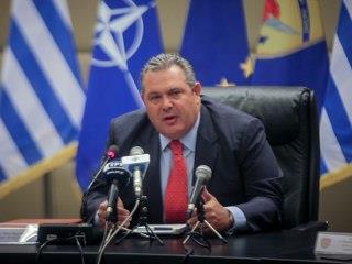 Μετά από ένα δεκαήμερο παρασκηνιακών εξελίξεων, ο υπουργός Αμύνης Πάνος Καμμένος παραιτήθηκε και ανακοίνωσε ότι θα άρει την εμπιστοσύνη του στην κυβέρνηση.για το Μακεδονικό,ενώ ορισμένοι βουλευτές ΑΝΕΛ θα καταψηφίσουν την Συμφωνία των Πρεσπών