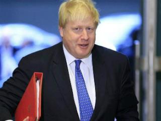 Ο Τζόνσον θα επικαλεσθεί σίγουρα ένα άλλο προηγούμενο του Τσόρτσιλ καθώς προσπαθεί να κατευθύνει την χώρα του μακριά από την Ευρωπαϊκή Ένωση και προς έναν στενότερο δεσμό με τις Ηνωμένες Πολιτείες. Ο Τσόρτσιλ δημιούργησε τον όρο «ειδική σχέση» [4] για να περιγράψει τους προνομιακούς δεσμούς του Λονδίνου με την Ουάσινγκτον, και με το Brexit να πλησιάζει, ο Johnson θα επιδιώξει παρομοίως να επωφεληθεί από την πρόσβαση στην Ουάσινγκτον.