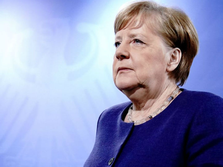 «Μια σύντομη αποτίμηση των 40 χρόνων της Ελλάδας στην Ε.Ε. μάς οδηγεί να αναλογισθούμε με ανακούφιση τη θέση της χώρας μας σήμερα, σε σύγκριση με τον εφιάλτη τού πώς θα ήταν η Ελλάδα εκτός της Ε.Ε.»