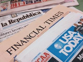 Τα χρόνια που ακολούθησαν το Brexit και τον Tραμπ, έχει κερδίσει έδαφος ένα παγκόσμιο λαϊκιστικό κίνημα. Το γεγονός ότι ο κ. Τραμπ είναι απεχθής στο δυτικό κατεστημένο και στα μέσα ενημέρωσης μπορεί να προκαλεί σύγχυση στο σημείο αυτό. Αλλά ο Αμερικανός πρόεδρος έχει πολλούς θαυμαστές, ορισμένοι από τους οποίους είναι επικεφαλής κυβερνήσεων σε όλο τον κόσμο.