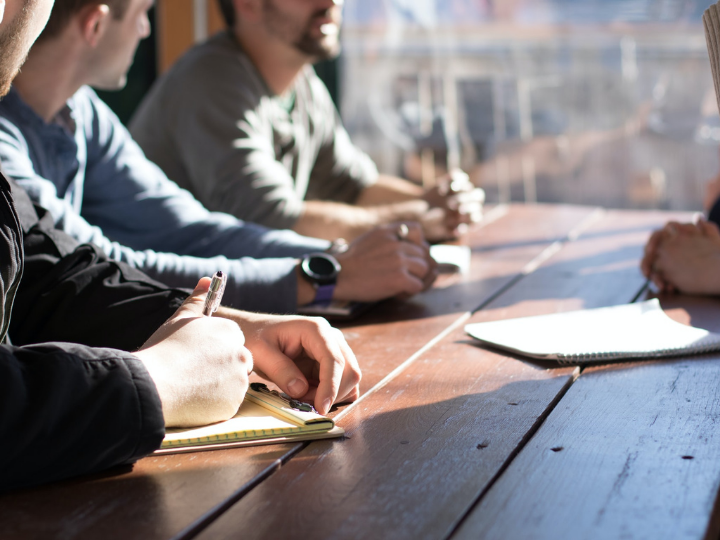 «Διαβάζουμε στον τύπο ότι προωθείται παγκοσμίως η 4ήμερη εργασία άνευ μείωσης αποδοχών».