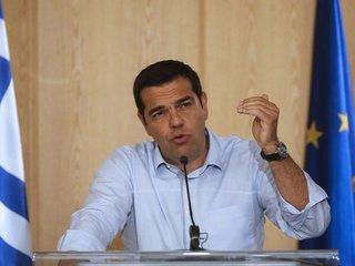 Με πιο απλά λόγια ο κ. Αλέξης Τσίπρας, ενέταξε τον Σύριζα στην ευρωπαϊκή σοσιαλδημοκρατία, γεγονός που λέει πολλά ως προς τις προθέσεις του. Αυτός είναι και ο λόγος που στην κριτική του για την προ κυβέρνησης Συριζανέλ εποχή, τον τελευταίο καιρό έχει εντάξει και την κυβέρνηση του Κ. Καραμανλή την περίοδο 2007-2009, όταν το ελληνικό δημόσιο χρέος πήγε στα ύψη και η ελληνική γραφειοκρατία αυξήθηκε κατά 260.000 υπαλλήλους.