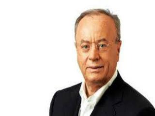 Υφυπουργός Παιδείας στις κυβερνήσεις Κωνσταντίνου Καραμανλή και Γεωργίου Ράλλη, Υπουργός Παιδείας στην κυβέρνηση Κωνσταντίνου Μητσοτάκη, Υφυπουργός Υγείας και Πρόνοιας στην κυβέρνηση του Κώστα Σημίτη, ο Βασίλης Κοντογιαννόπουλος μπήκε στην πολιτική ζωή της χώρας το 1974 και σήμερα συνεχίζει να είναι δραστήριος έχοντας την βεβαιότητα, ότι η Ελλάδα στην παρούσα φάση, έχει τη χειρότερη κυβέρνηση της μεταπολίτευσης
