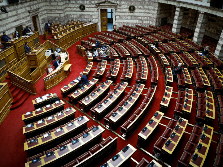 «Οι άκαμπτες νομοθετικές διατάξεις αφυδατώνουν τις εργασιακές σχέσεις που με την πρώτη πίεση θα γίνουν θρύψαλα, εις βάρος προφανώς αυτών που επιθυμούν να προστατέψουν.»