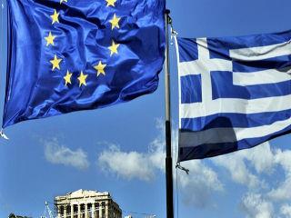Ό,τι, άρα, αντιμετωπίζει η Ελλάς την τελευταία οκταετία δεν είναι κρίση. Είναι κατάσταση. Είναι αδυναμία προσαρμογής στο επίπεδο της Ευρωζώνης.Περάσαμε εκεί με τα θλιβερής μνήμης greekstatistics. Κουκουλώσαμε τις ελλείψεις με άφθονο δανεισμό. Υπερβήκαμε το όριο. Έσκασε η φούσκα. Την οικονομική κατάρρευση ακολούθησε η πολιτισμική αποκόλληση.