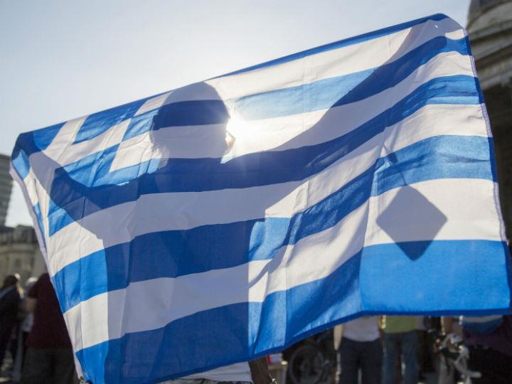 Σε μακροχρόνιο ορίζοντα, σύμφωνα με την Alpha Bank, η πανδημική κρίση και η αντίδραση αφενός του επιχειρηματικού τομέα και αφετέρου της οικονομικής πολιτικής σε παγκόσμιο επίπεδο, αναμένεται να επιφέρουν δομικές αλλαγές στην παραγωγική δομή και το παγκόσμιο οικονομικό σύστημα.