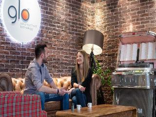 Το 2018 ήταν μια χρονιά-ορόσημο για την British American Tobacco, που πραγματοποιεί σημαντικές επενδύσεις για τα προϊόντα δυνητικά μειωμένου κινδύνου, όπως το προϊόν θερμαινόμενου καπνού glo και το προϊόν ατμίσματος Vype, καθώς η Ελλάδα επελέγη ως μια από τις πρώτες χώρες παγκοσμίως όπου ο Όμιλος διαθέτει ολόκληρη την γκάμα των Προϊόντων Επόμενης Γενιάς. Το λανσάρισμα των Προϊόντων Επόμενης Γενιάς του Oμίλου στην Ελλάδα έχει ήδη δημιουργήσει μέσα σε λίγους μήνες περίπου 100 νέες θέσεις εργασίας, ενώ, συνολικά, η εταιρεία ενισχύει με 150 εκατομμύρια ευρώ την ελληνική οικονομία.