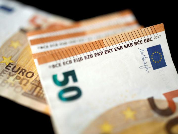 «Σήμερα, η πανδημία υπάρχει σοβαρός κίνδυνος να γίνει η ταφόπλακα ενός συστήματος που αδυνατεί να συσσωρεύσει κεφάλαιο μέσω της δημιουργίας πλούτου και το πράττει με χρήμα που εκδίδει.»