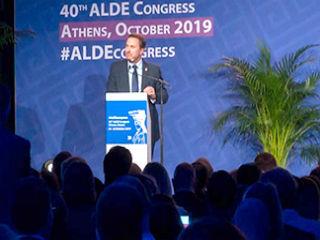 Η πρόσφατη συνεργασία του ALDE με το κόμμα του Εμανουέλ Μακρόν La Republique En Marche (LREM) υπό τον πολιτικό σχηματισμό Renew Europe, το έχει καταστήσει αδιαμφισβήτητα υπολογίσιμο σε επίπεδο Ευρωπαϊκού Κοινοβουλίου.