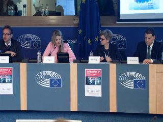 Σε κάθε στάδιο της ανάπτυξης της πλατφόρμας μας, χρησιμοποιούνται τα χαρακτηριστικά της Τεχνητής Νοημοσύνης, ενοποιώντας της υπάρχουσες βέλτιστες πρακτικές με τη δύναμη της τεχνολογίας. Η γενική ιδέα της πλατφόρμας ήταν ο σεβασμός των θεμελιωδών ανθρωπίνων δικαιωμάτων: ασφάλεια, αξιοπρέπεια, προστασία της παιδικής ηλικίας. Η ανάπτυξη νέων τεχνολογιών που θα μπορούσαν να αποτελέσουν ένα εργαλείο για τη διερεύνηση και την επίλυση μιας περίπτωσης εξαφάνισης παιδιού, υπήρξε η κινητήρια δύναμη για την ομάδα μας και εργαζόμαστε σκληρά για να παραδώσουμε την πρώτη λειτουργική εφαρμογή για κινητά μέχρι το τέλος του έτους.