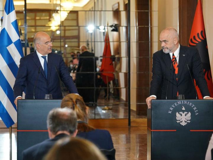 «Ως προς την ένταξη της Αλβανίας στην ΕΕ, αυτή αποτελεί δεδομένη επιθυμία της ελληνικής πλευράς, η οποία μάλιστα, ως η πλέον έμπειρη περί τα θεσμικά ζητήματα και του τρόπου λειτουργίας της Ενωσης, έχει εκφράσει την επιθυμία της να συνδράμει τις αλβανικές αρχές ώστε η ευθυγράμμιση με τα ευρωπαϊκά κεκτημένα να γίνει ομαλά και αποτελεσματικά.»