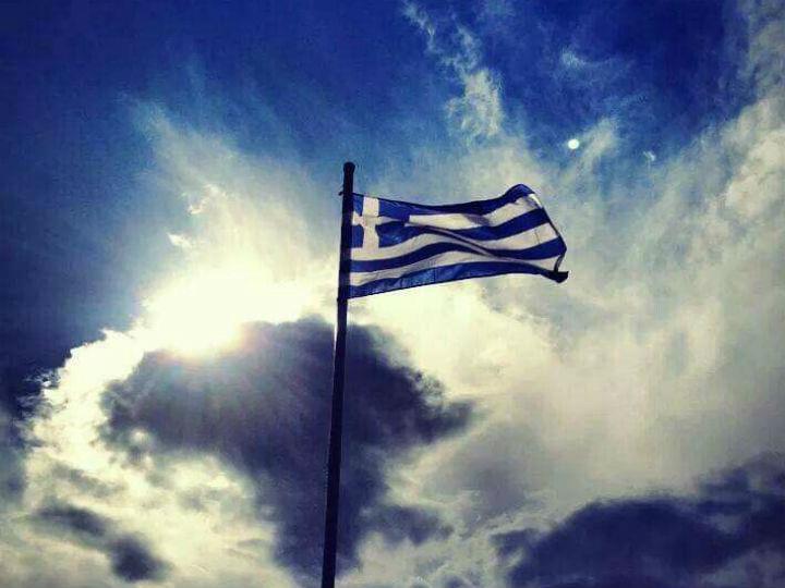 «Η Ελλα-δική μας Πατρίδα απαρτίζεται από τον κορμό, τα νησιά και όλα αυτά περιβάλλονται από τις θάλασσες που είναι αναπόσπαστο τμήμα της Εθνικής κυριαρχίας.»