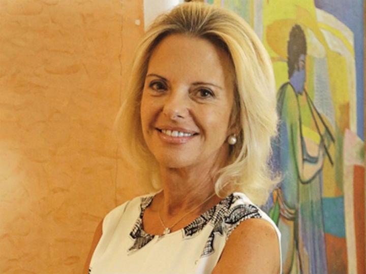 «Οι ειδικοί των αγορών έχουν επισημάνει τις αλλαγές που συντελούνται στη χώρα μας κατά το τελευταίο εξάμηνο και έχουν αξιολογήσει θετικά τις επιδόσεις της κυβέρνησης του Κυριάκου Μητσοτάκη, γι’ αυτό φθάσαμε στο σημείο να δανειζόμαστε με ιστορικά χαμηλά επιτόκια στα δεκαετή ομόλογα και με αρνητικά επιτόκια στα εξάμηνα έντοκα γραμμάτια.»