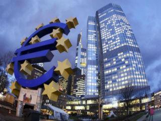 Η ΕΚΤ θα μπορούσε να μειώσει και άλλο το επιτόκιο ελπίζοντας να ενισχύσει την οικονομία. Η ΕΚΤ θα μπορούσε επίσης να αρχίσει ξανά το πρόγραμμα αγοράς περιουσιακών στοιχείων αγοράζοντας περισσότερα κρατικά ομόλογα. Αλλά σύντομα θα αντιμετωπίσει τον περιορισμό που αποφάσισε η ίδια όσον αφορά τις αγορές ομολόγων (33%).