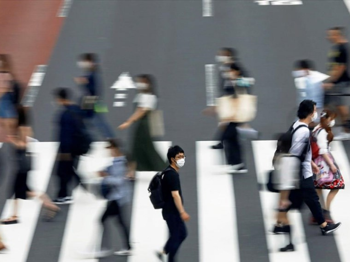 «Σε αυτήν τη φάση όπου κυριαρχούν αμφιβολίες και αμφισβητήσεις, η υγειονομική κρίση αποκτά μείζονα σημασία. Ενδεχομένως πρόκειται να συμβάλει το κρίσιμο στοιχείο το οποίο θα ανατρέψει την τρέχουσα ασταθή ισορροπία της παγκόσμιας πλάστιγγας.»