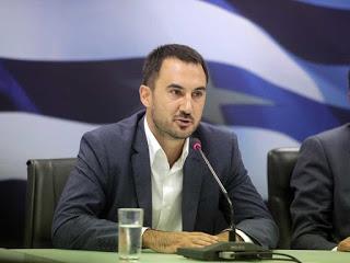 Αυτή την περίοδο «τρέχει» από το Υπουργείο Εσωτερικών, σε συνεργασία με την ΚΕΔΕ και την ΕΝΠΕ, ένα μεγάλο έργο για την ψηφιακή αναβάθμιση των ΟΤΑ που θα φέρει επανάσταση στις υπηρεσίες που παρέχουν στους πολίτες και τις επιχειρήσεις. Περιλαμβάνει μεταξύ άλλων, την ψηφιοποίηση και την ηλεκτρονική διακυβέρνηση στους ΟΤΑ, την επιτάχυνση, απλούστευση και αναβάθμιση των παρεχόμενων υπηρεσιών αξιοποιώντας τις δυνατότητες που προσφέρουν οι ΤΠΕ, τη διαμόρφωση δομών και διαδικασιών σύγχρονων και φιλικών προς τους πολίτες, μέσα από την οργανωτική και λειτουργική αναδιάρθρωση των δήμων και των περιφερειών, την εκπαίδευση των εργαζομένων της Αυτοδιοίκησης ώστε να μπορούν να ανταποκριθούν στις προκλήσεις της ψηφιακής εποχής, καθώς και την ενίσχυση της διαφάνειας στη λειτουργία των ΟΤΑ και της συμμετοχής των πολιτών.