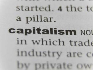 Η συνεχής άνοδος του προσοδοθηρικού καπιταλισμού, τονίζει ο καθηγητής του Χάρβαρντ Τζέισον Φούρλαμ, δημιουργεί μια οικονομία στην οποίαν η αγορά και η πολιτική εξουσία επιτρέπουν σε άτομα και προνομιούχες επιχειρήσεις να αποκομίζουν προσόδους που αφαιρούν από άλλες κοινωνικές. κατηγορίες.