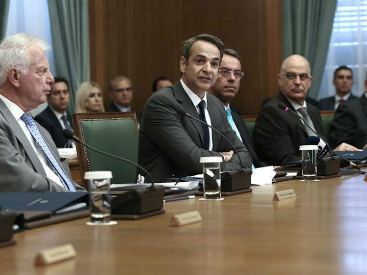 «Με δεδομένα δε γεγονότα που σημειώθηκαν από τότε έως σήμερα, η διαχείριση της πραγματικότητας από τον πρωθυπουργό και τους υπουργούς του υπήρξε θετική. Γρήγορα όμως η κατάσταση αυτή μπορεί να αλλάξει.»