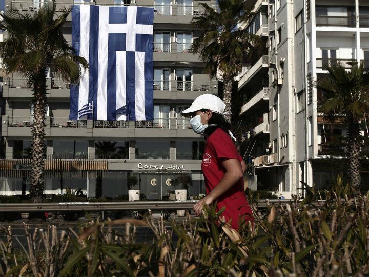 «Θα έλεγε κάποιος ότι αυτή η πολιτική και δημοκρατική απαξίωση δεν αποτελεί ελληνική εφεύρεση. Και θα είχε δίκιο. Η σωστή αυτή διαπίστωση όμως δεν είναι λόγος να μην κάνουμε ελληνική εφεύρεση  το εμβόλιο για αυτό τον ιό.»