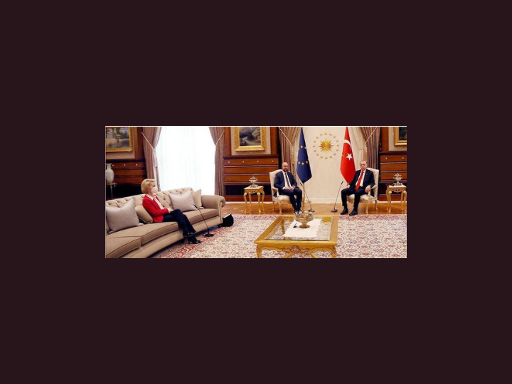 «Υπενθυμίζουμε ότι με πρόσφατη ενέργεια του Σουλτάνου εφεξής οι γυναίκες στη Τουρκία θα μπορούν να ξυλοκοπούνται και να λένε και ευχαριστώ.»