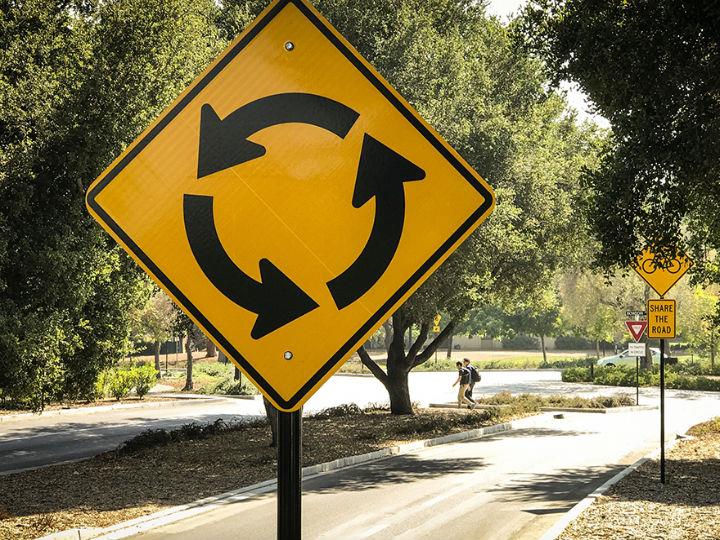 «Χρειαζόμαστε ένα σαφές όραμα για ένα εναλλακτικό μέλλον. Ένας κόσμος στον οποίο μπορούμε να αναπνέουμε καθαρό αέρα. Ένας κόσμος χωρίς τις κλιματικές απειλές της ξηρασίας και των πλημμυρών. Ένας κόσμος όπου οι πόροι είναι άφθονοι, αρκετοί ώστε όλοι μας να κερδίσουμε μια καλή διαβίωση.»