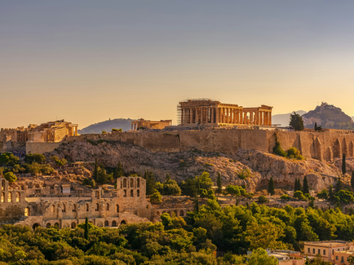 Στην Ελλάδα, από τη μελέτη διαφαίνονται δυνατά σημεία ανάπτυξης στον Πολιτισμό όχι μόνο λόγω του ισχυρού brand της κληρονομιάς μας, αλλά και επειδή η χώρα μας βρίσκεται σε θέση-κόμβο μεταξύ των Βαλκανίων και της Μέσης Ανατολής για υποδοχή πολιτιστικού τουρισμού, φιλοξενία δημιουργών και πολιτιστικών εκδηλώσεων.