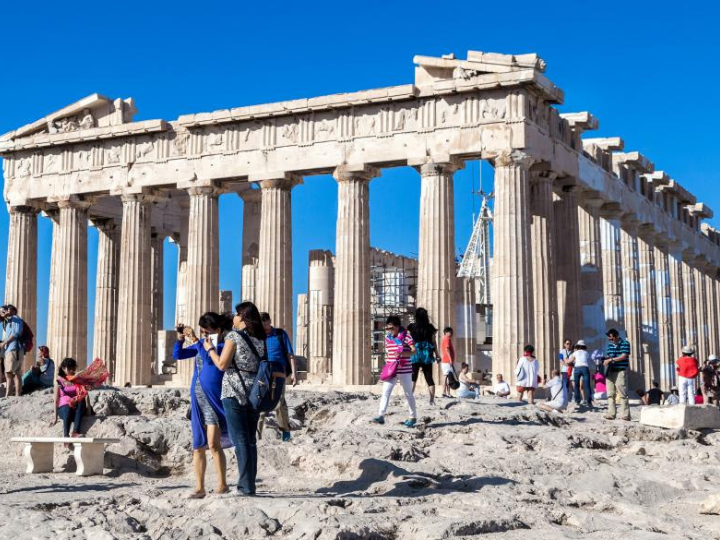 «Το 2020 είχαμε έσοδα 4 δισ. ευρώ από 18 δισ. ευρώ το 2019. Φέτος εκτιμάται ότι τα έσοδα μπορούν να διπλασιαστούν».