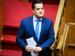 Δουλεύουμε νυχθημερόν για όλα αυτά. Και όχι μόνο για τις πολύ μεγάλες επενδύσεις των εκατοντάδων εκατομμυρίων ευρώ, αλλά ακόμη και για επενδύσεις της τάξης των 300 χιλιάδων ευρώ. Για πολλούς μικρομεσαίους επιχειρηματίες μια επένδυση ενός τέτοιου μεγέθους μπορεί να είναι το όνειρο της ζωής τους.