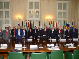 Ο Πρόεδρος της Δημοκρατίας κ. Προκόπης Παυλόπουλος με τους τιμηθέντες της ΕΕΔ