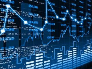 Το νέο όμως καινοτόμο πάιγνιο μεταξύ των ισχυρών συμμετεχόντων στις Αγορές καλείται ’’σορτάρισμα μεταβλητότητας’’. Είναι ’’...η οικονομική φράση για ένα στοίχημα ότι οι αγορές θα παραμείνουν ψύχραιμες. Στην πράξη, αυτό συχνά σημαίνει να πουλάς ασφάλεια ενάντια σε αναταραχές, κάτι που με την πάροδο του χρόνου έχει αποδειχθεί πολύ προσοδοφόρο.