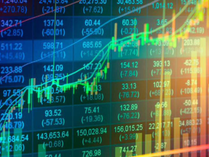 «Ο χρηματοπιστωτικός καπιταλισμός παίζει με το θεατρικό εργοστάσιο του κοινωνικού ασυνείδητου, μέσω του συλλογικού υποκείμενου αγορές, και προβάλλει σε ένα απροσδιόριστο μέλλον, κέρδη, ανάπτυξη, πρόοδο, ευημερία.»