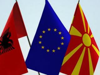 Σύμφωνα με απόρρητες και μη γαλλικές μελέτες και έρευνες, η Αλβανική Μαφία ελέγχει το 70% της διακίνησης ηρωίνης στην Ευρώπη και στα ίδια επίπεδα κινείται η εμπορία ατόμων και το λαθρεμπόριο τσιγάρων.
