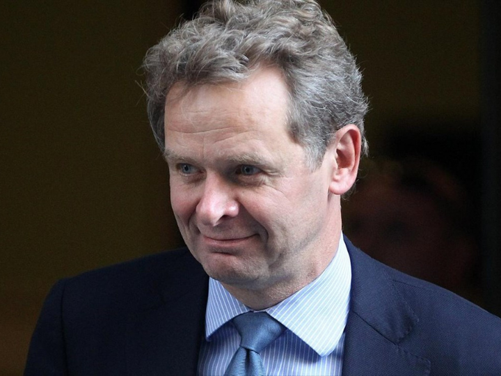 «Μια σοβαρή παρατήρηση του κ. Π. Τόμσεν είναι το παράδοξο της νομισματικής ένωσης της Ευρώπης χωρίς οικονομική και πολιτική ένωση. Η κατάσταση αυτή δεν μπορεί αν διαιωνίζεται, τονίζει ο Δανός τεχνοκράτης-οικονομολόγος, χωρίς αρνητικές συνέπειες για το σύνολο της ευρωπαϊκής οικονομίας.»