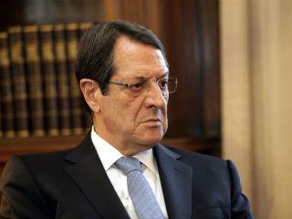 Το Εθνικό συμφέρον όπως και η Ηθική διασφαλίζονται και μεγαλουργούν με την διαφάνεια και το φως, όχι με το σκοτάδι και τις παρασυναγωγές. Είναι προς όφελος της Πατρίδος μας και δη αυτήν την στιγμή, που κρίνεται η επιβίωση της Κυπριακής Δημοκρατίας να έχει ενημερωμένους πολίτες οι οποίοι να μετουσιωθούν σε συνειδητούς υποστηρικτές ιδεών και όχι προσώπων.