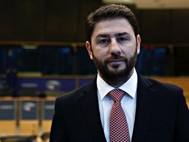«Μπορεί ο Τραμπ να φεύγει σε περίπου δύο μήνες, αλλά όπως δείχνουν τα αποτελέσματα των εκλογών, ο λαϊκισμός και ο απομονωτισμός που εξέφραζε παραμένουν ισχυροί εντός των ΗΠΑ.»