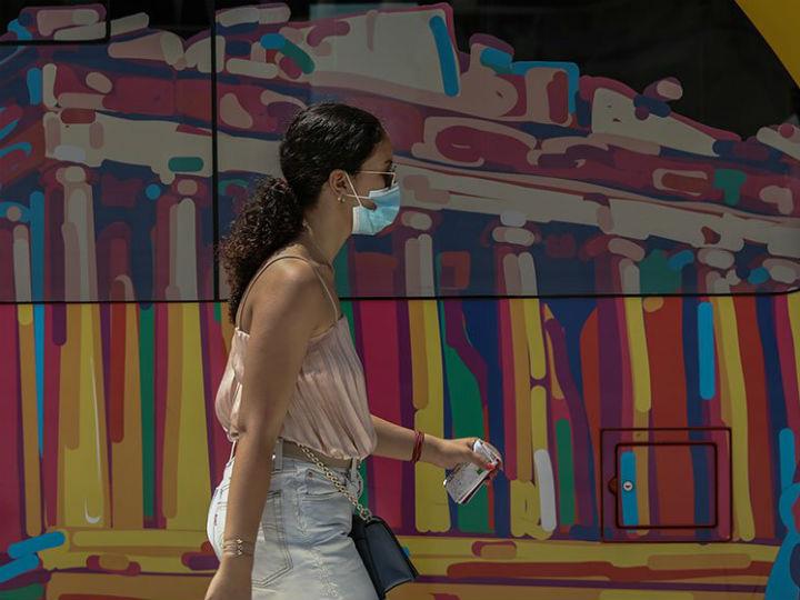 «Τα απόνερα της πανδημίας πιστοποιούν με μεγάλη σαφήνεια τις αντιφάσεις και τις ανισορροπίες της μεταβατικής περιόδου, που διανύει η σύγχρονη και σε μεγάλο βαθμό εργαλειοποιημένη ανθρώπινη οντότητα.»