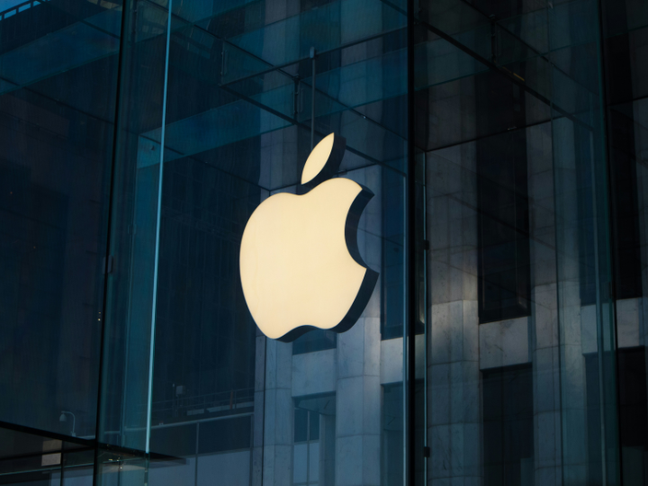 Υπενθυμίζουμε ότι η Apple είχε τοποθετήσει τα 13 δισεκατομμύρια ευρώ σε μεσεγγύηση σε ένα συγκεκριμένο fund που διαχειρίζεται το Δουβλίνο, εν αναμονή της τελικής κρίσης.