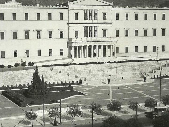 «"Αν γύριζε ο χρόνος πίσω, θα ξανασυνεργάζονταν ο ΣΥΡΙΖΑ με τον Καμμένο;", η απάντηση μοιάζει προφανής. Όχι μόνον με τον Καμμένο αλλά και με τον Διάβολο τον ίδιο, αυτοπροσώπως, θα συνεργάζονταν ο ΣΥΡΙΖΑ προκειμένου να ασκήσει ξανά εξουσία.»